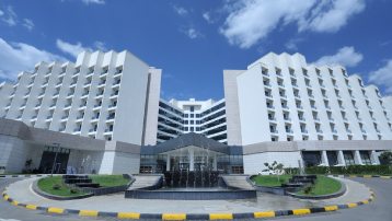 Stop and relax at Skylight Hotel